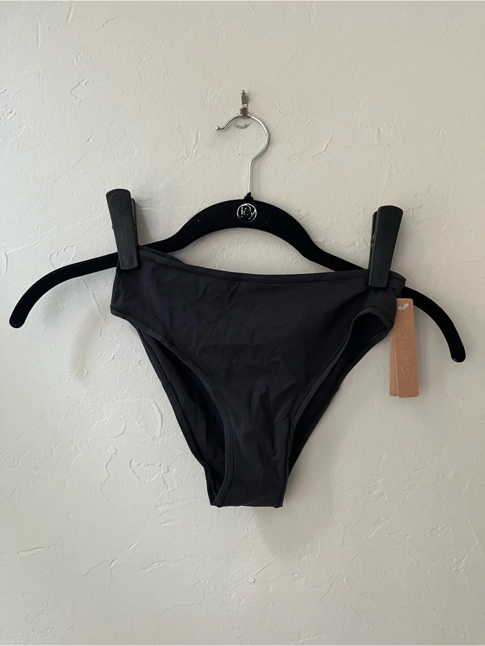 SKIMS FITS EVERYBODY BRIEF IN ONYX M